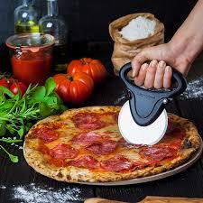 Microplane  Kráječ na pizzu černý 48005