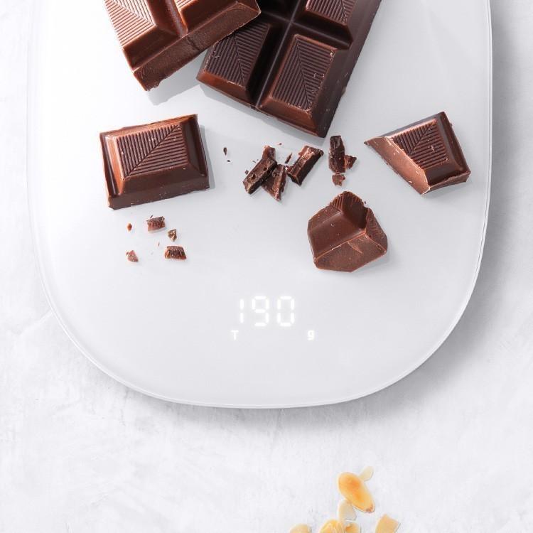 Zwilling Enfinigy kuchyňská váha digitální do 10kg nabíjecí přes USB