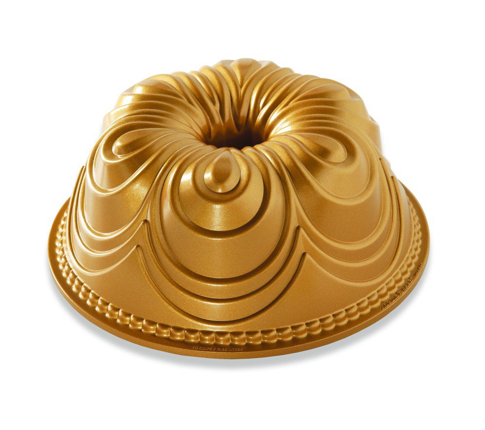 Nordic Ware Forma na bábovku Chiffon 10 cup zlatá 87477