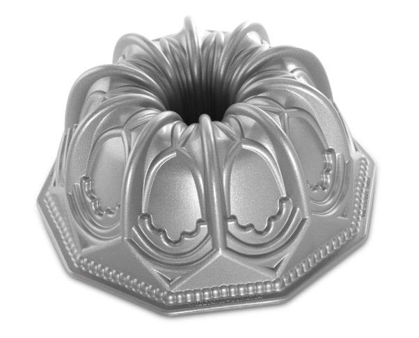 Nordic Ware Forma na bábovku Cathedral 9 cup stříbrná 88637
