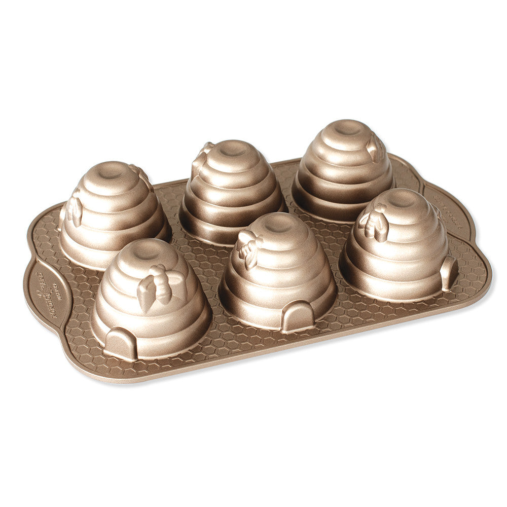 Nordic Ware Mini bábovky Včelí úly plát se 6 formičkami 3 cup karamelová 90777