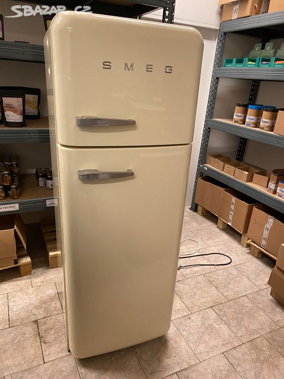 SMEG 50's RS chladnička 130l otv.pravé 96x54,3 cm krémová